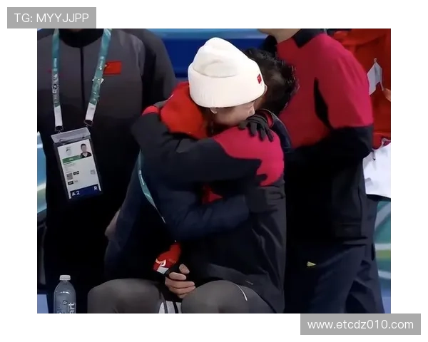 李琰率队夺1金2铜笑拥高志丹